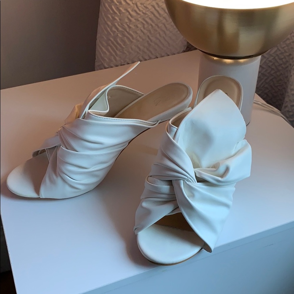 Sandals - Picture 1 of 6